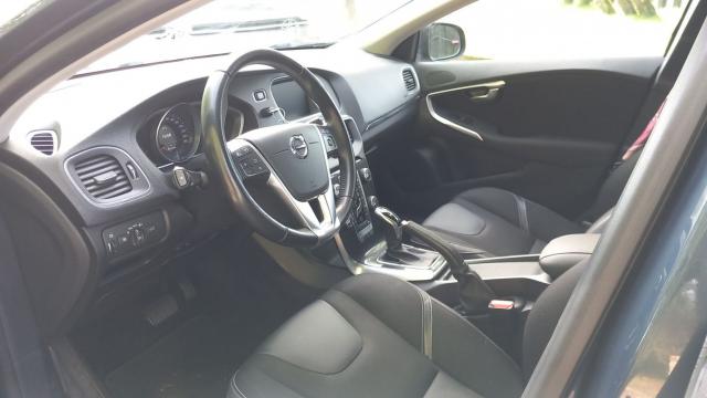 Volvo V40 image 8