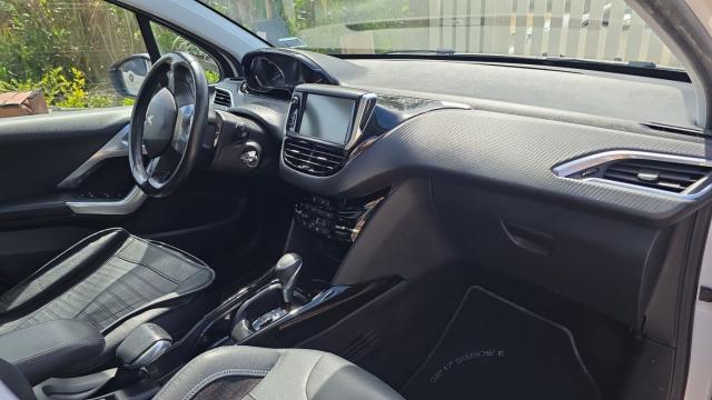 Peugeot 2008 image 4