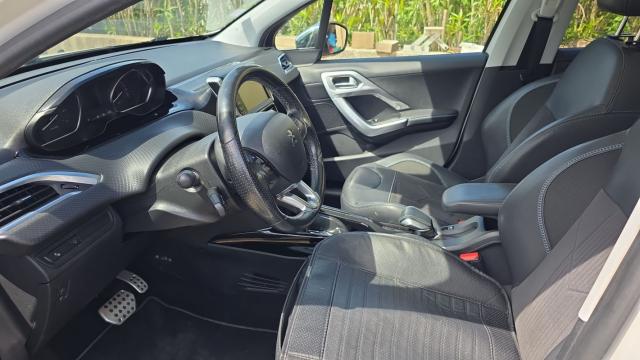 Peugeot 2008 image 5