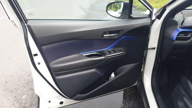 Toyota C-Hr image 3