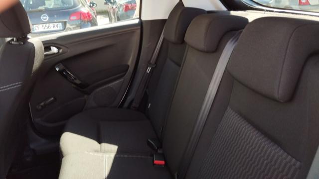 Peugeot 208 image 4