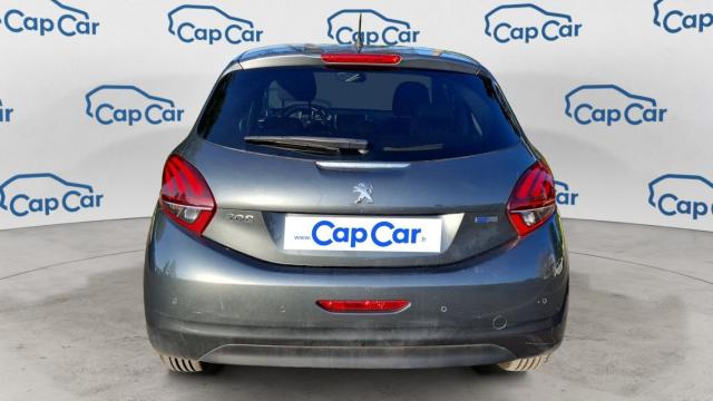 Peugeot 208 image 1