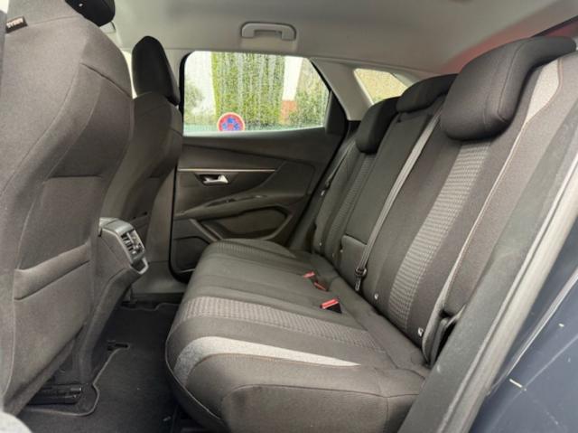 Peugeot 3008 image 1