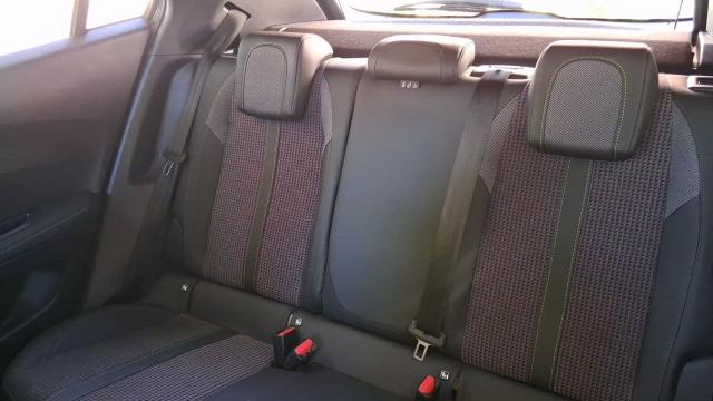 Peugeot 2008 image 4