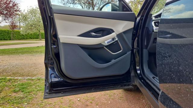Jaguar E-Pace image 3
