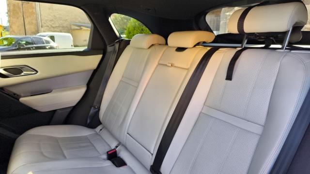 Land Rover Range Rover Velar image 3