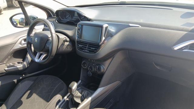 Peugeot 2008 image 6