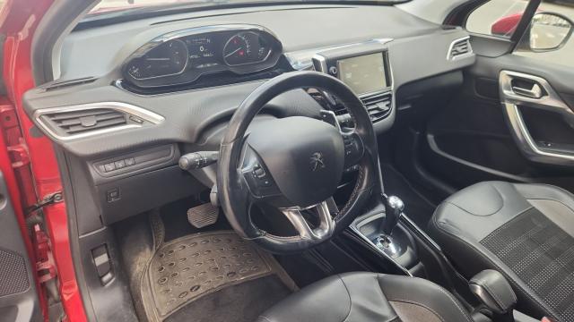 Peugeot 2008 image 1