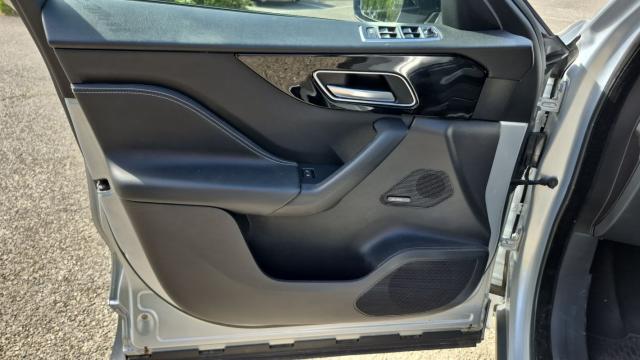 Jaguar F-Pace image 2