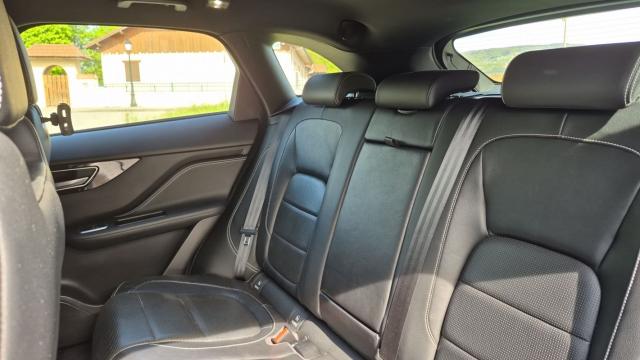 Jaguar F-Pace image 8