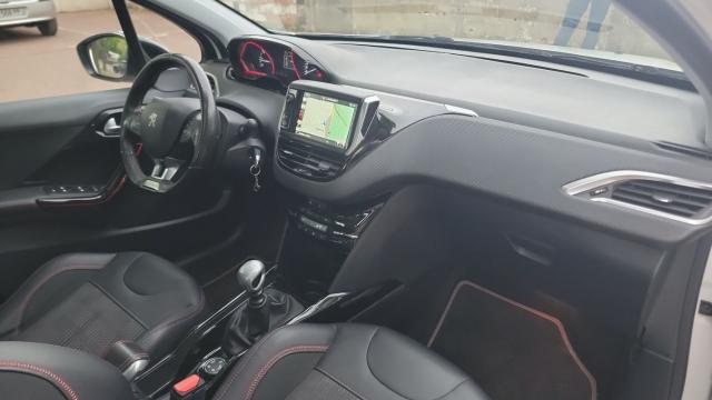 Peugeot 2008 image 1