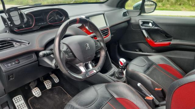 Peugeot 208 image 4