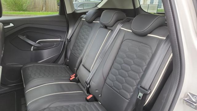 Ford Kuga image 3