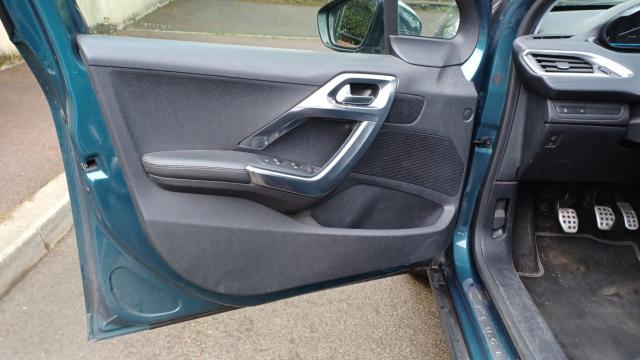 Peugeot 2008 image 7
