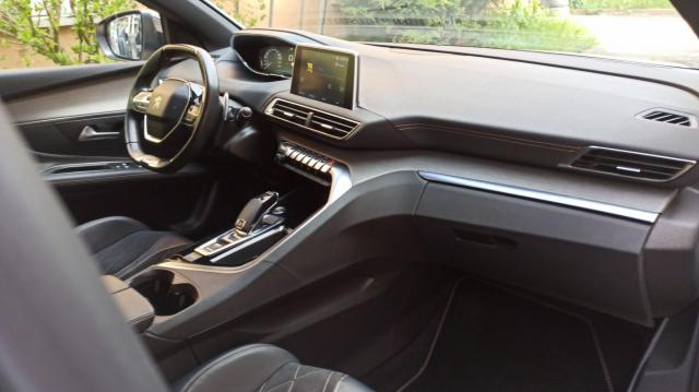 Peugeot 3008 image 1