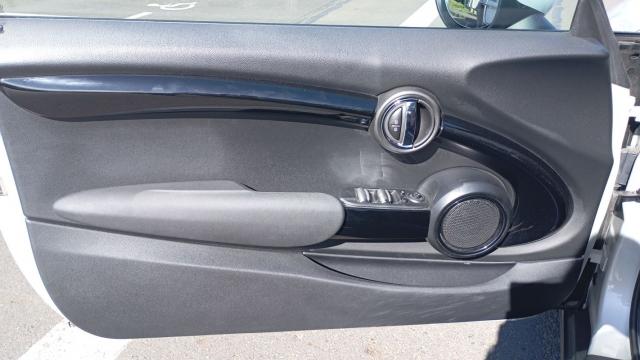 Mini Cabrio image 4