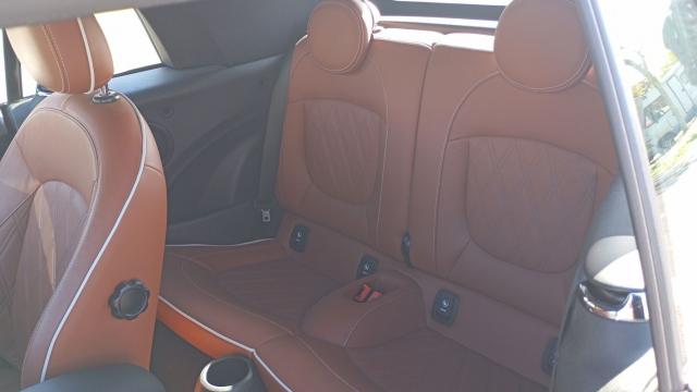 Mini Cabrio image 2