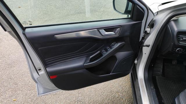 Ford Focus image 5