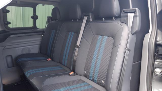 Ford Transit Custom image 3
