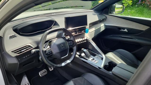 Peugeot 3008 image 2