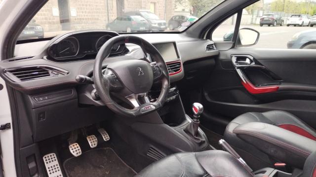 Peugeot 208 image 3