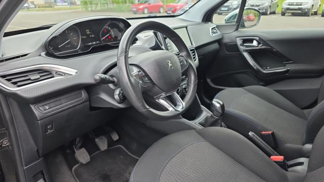 Peugeot 208 image 9
