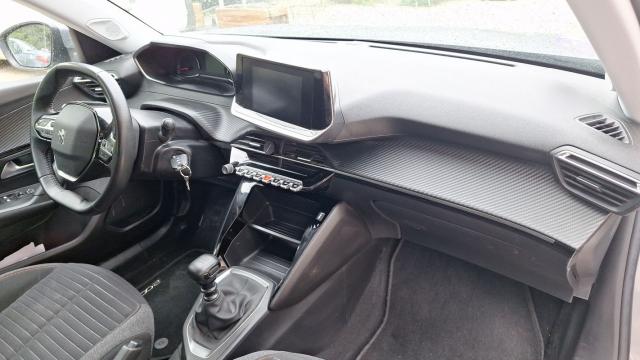 Peugeot 2008 image 9