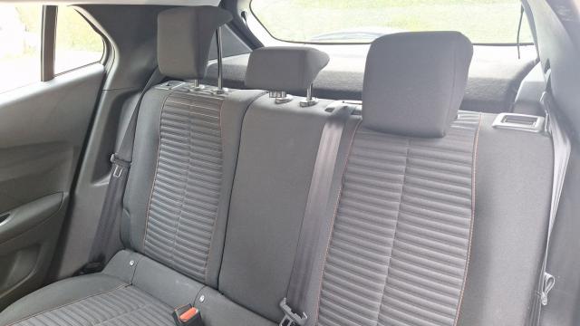 Peugeot 2008 image 1