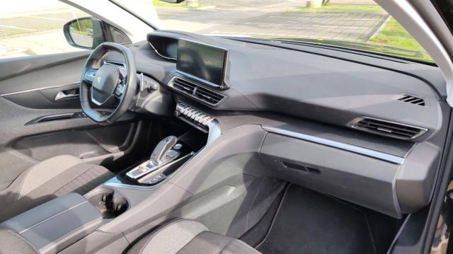 Peugeot 5008 image 8