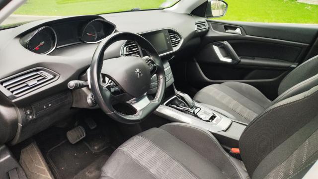 Peugeot 308 image 8