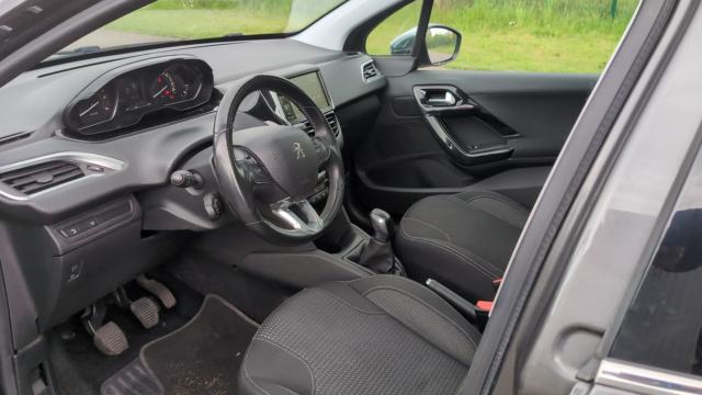 Peugeot 208 image 4