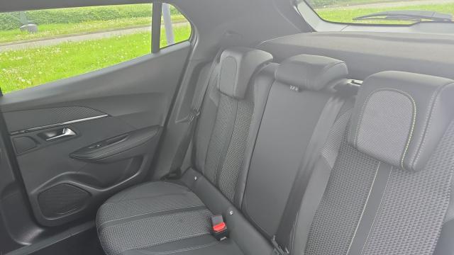 Peugeot 2008 image 6