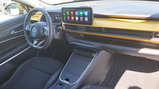 Jeep Avenger image 1