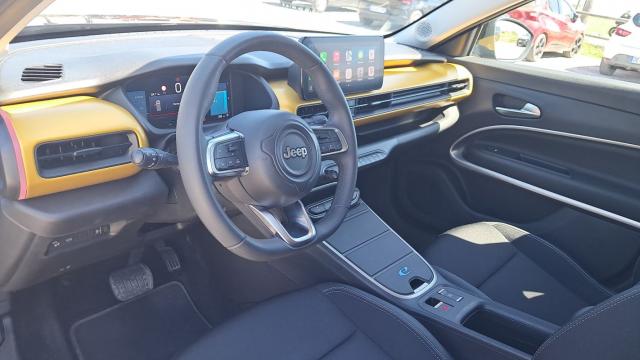 Jeep Avenger image 9