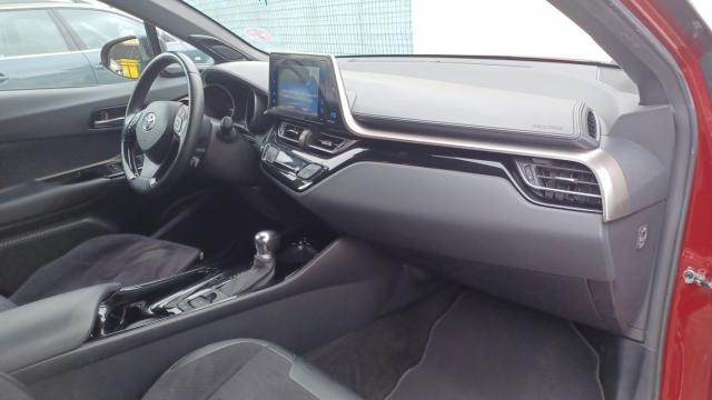 Toyota C-Hr image 2