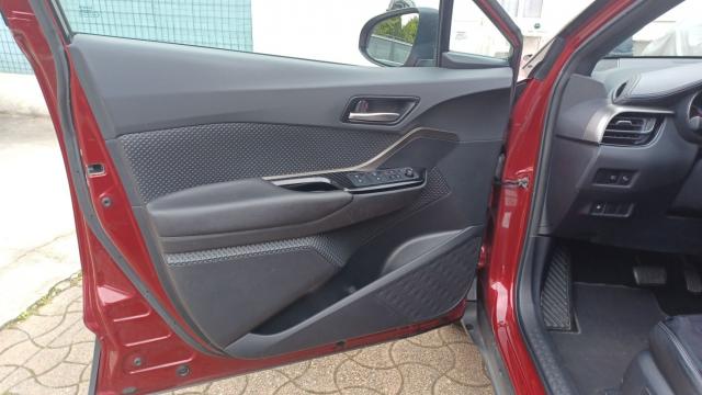 Toyota C-Hr image 5