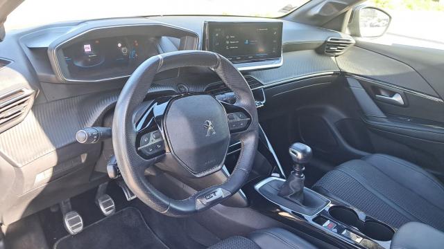 Peugeot 208 image 4
