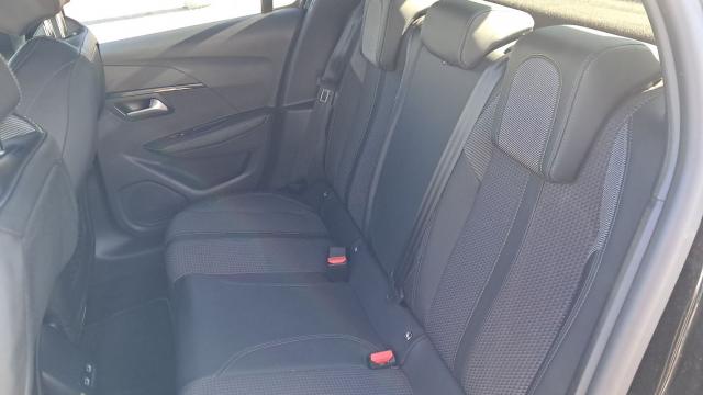 Peugeot 208 image 1