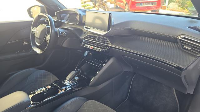 Peugeot 2008 image 4