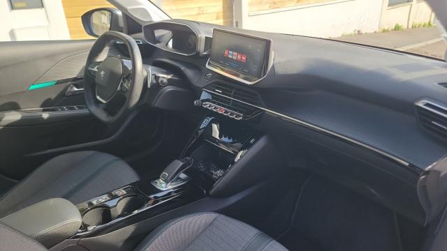 Peugeot 208 image 7