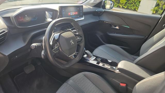 Peugeot 208 image 3