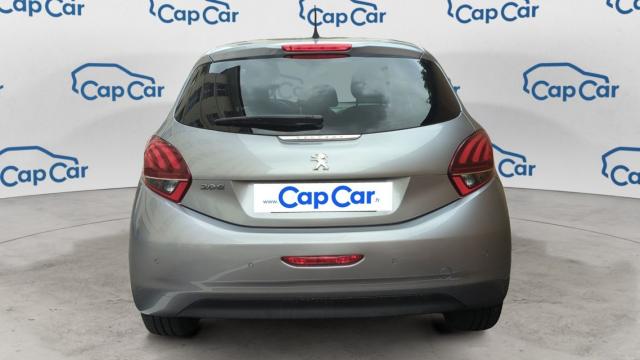 Peugeot 208 image 1