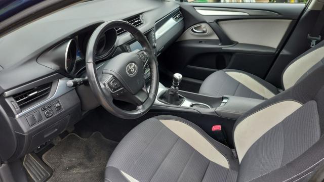 Toyota Avensis image 3