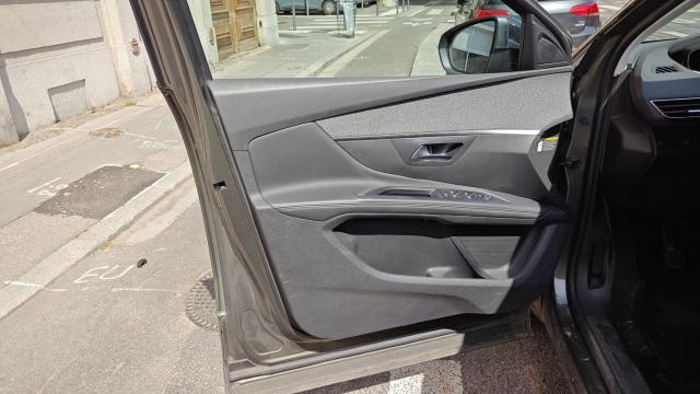 Peugeot 5008 image 5