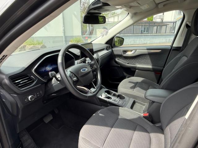 Ford Kuga image 6