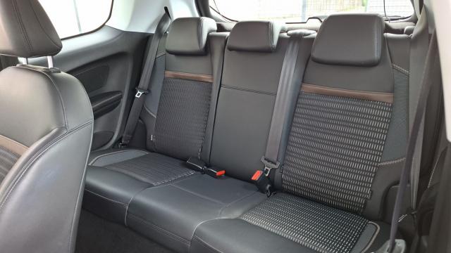 Peugeot 208 image 1