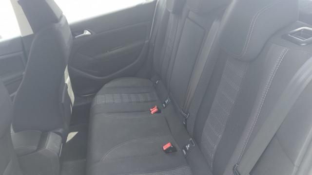 Peugeot 308 image 5