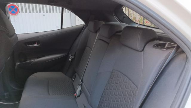 Toyota Corolla image 6