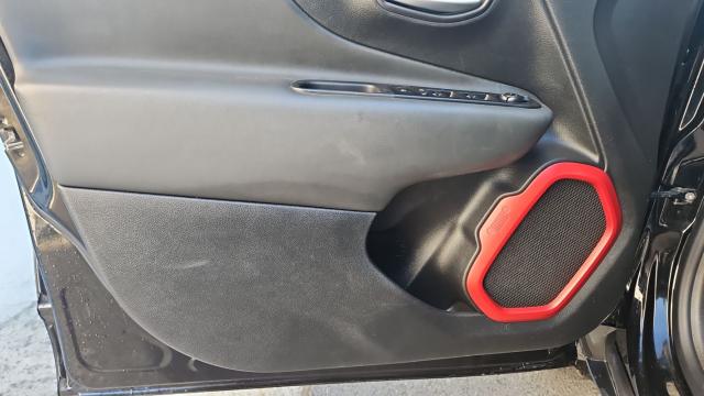 Jeep Renegade image 5