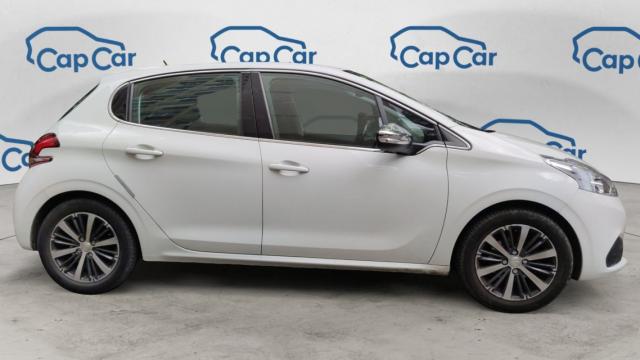 Peugeot 208 image 8